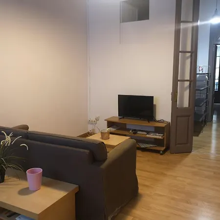 Aparteasy - Pure Gracia, Excellent Location Apartment